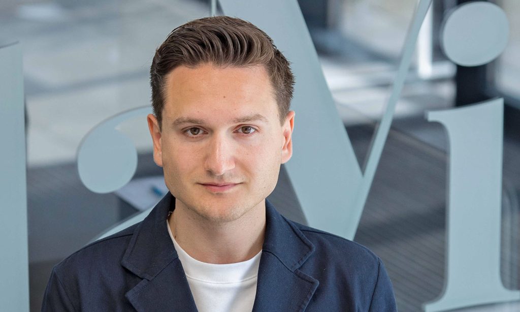 Alexander from VillaVilla